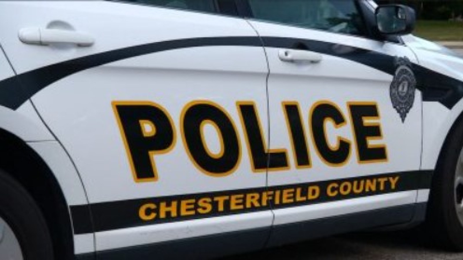 Chesterfield Police arrest two, searching for three more in connection to restaurant stabbing